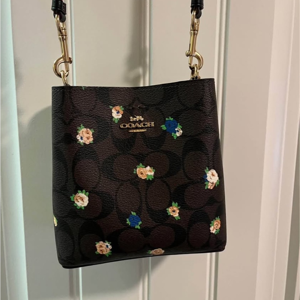 Coach Mini Town Bucket Bag in Signature Canvas Vintage Mini Rose Print